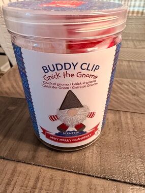Scentsy ‘’Gnick the Gnome" Very Merry Cranberry Scented Buddy Clip
